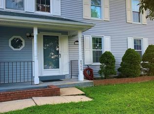 8900 Trapper Ct, Hyattsville, MD 20783