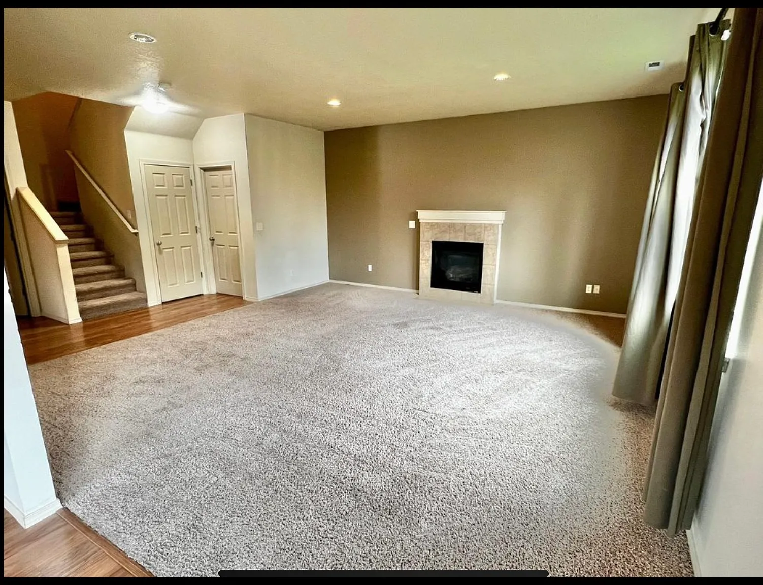3 bed, 2.5 bath, 1820 sqft, $2,350 — Photo 3