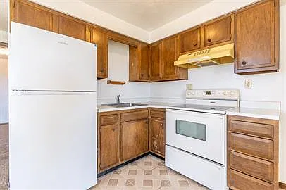 1 bed, $835 — Photo 2