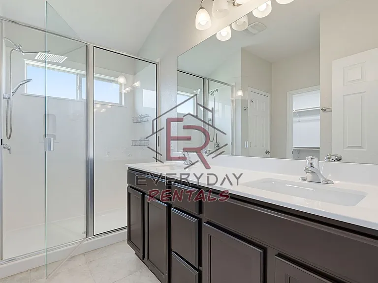 2028 Mallard Ct — Photo 10
