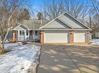 31005 Elm St, Lindstrom, MN 55045
