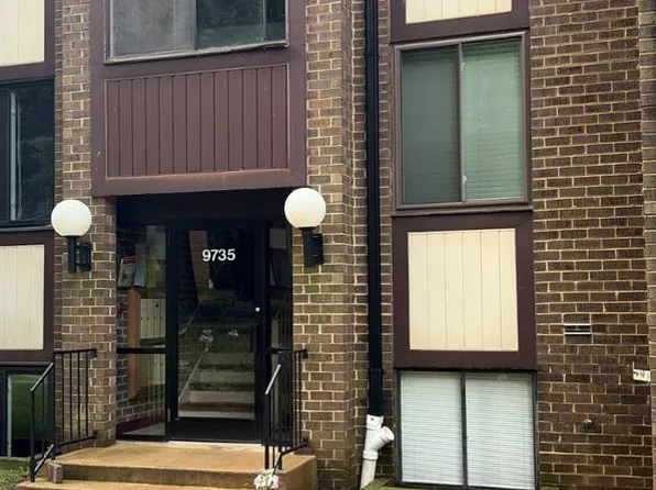 9735 Kings Crown Ct APT 1, Fairfax, VA 22031