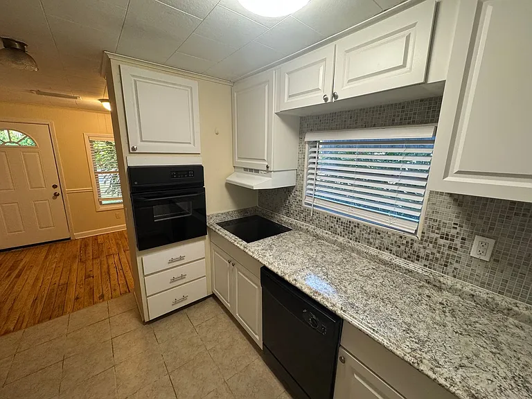 10 Olive St — Photo 10