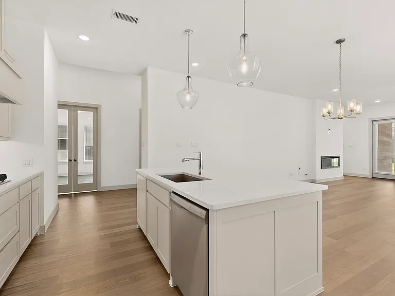 4013 Chastetree Ln — Photo 8