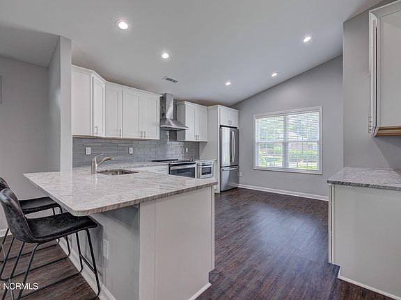 5th image of 4925 Coronado Dr