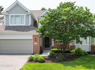 2 Cypress Ct, Lake In The Hills, IL 60156