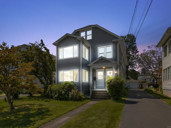 135 Dover Rd, West Hartford, CT 06119