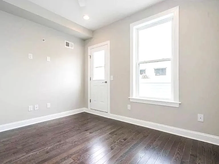 537 Morse St — Photo 11