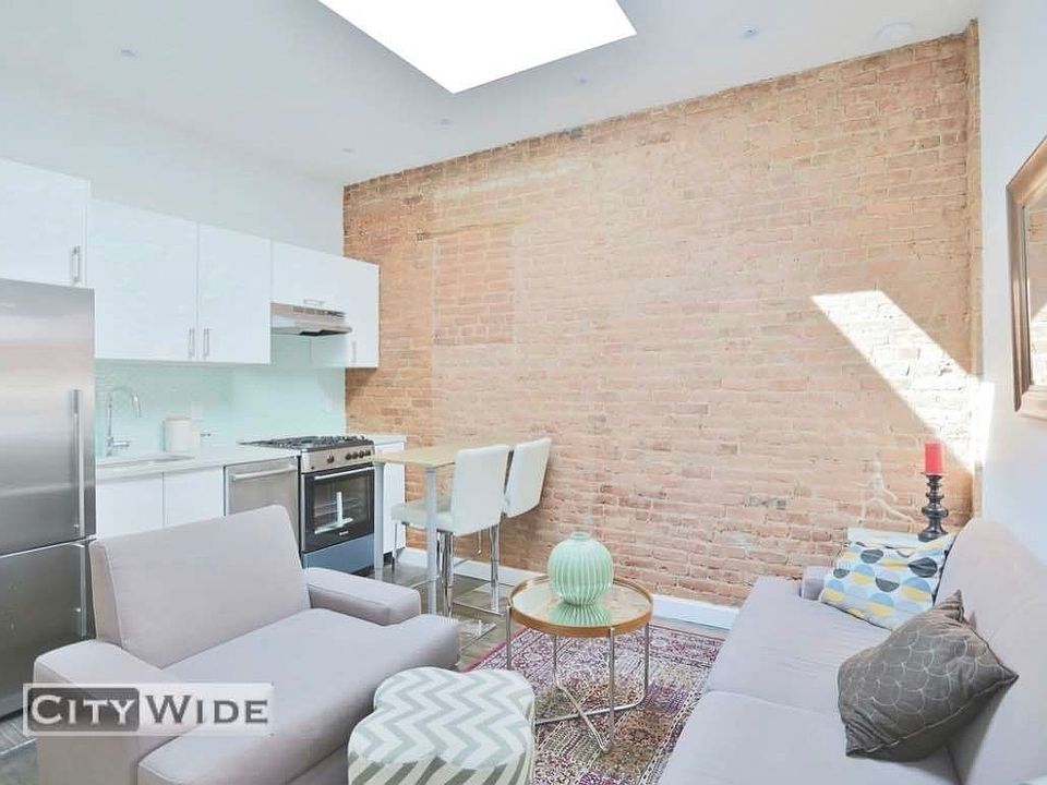 1st image of 1097 2nd Ave