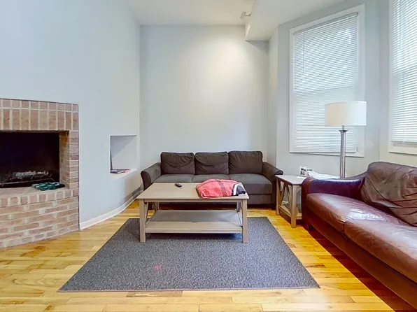 916 Roscoe, 916 W Roscoe St APT 1, Chicago, IL 60657