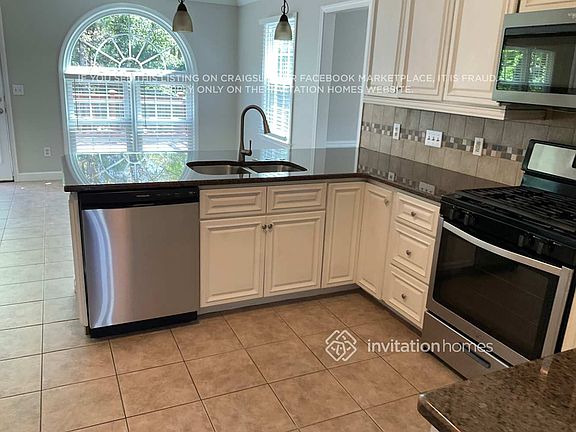 5th image of 3206 Elizabeth Ln