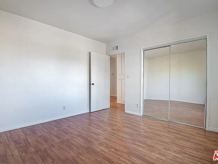 1937 S Bedford St #4 — Photo 12