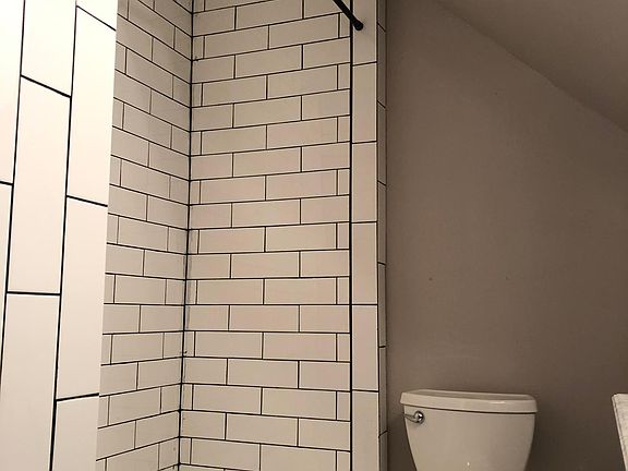 2nd image of 1204 Delaware Ave APT 1
