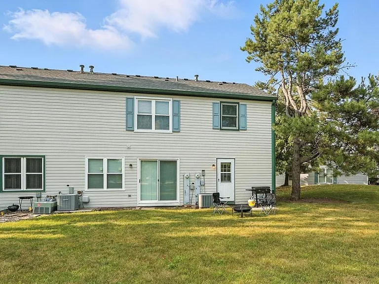 2621 Wingate Ct — Photo 31