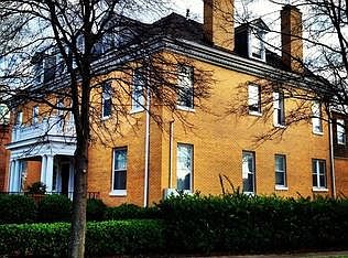 1400 colonial side view (6 apts)