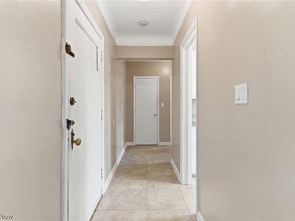 2nd image of 15820 Van Aken Blvd