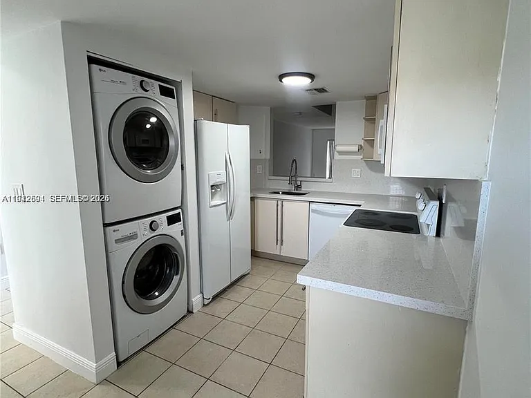 12304 NW 10th Ln — Photo 4