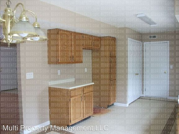 3rd image of 313 N Branch Dr