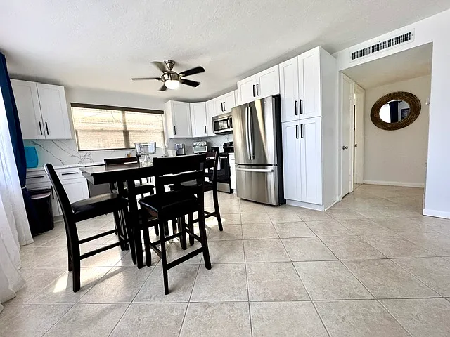 110 Ocean Dr #B — Photo 15