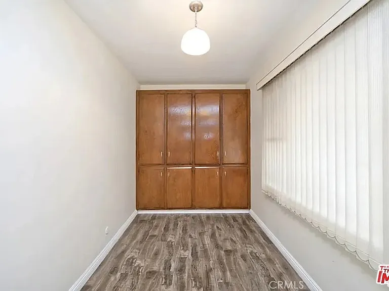 837 S Windsor Blvd #7 — Photo 14