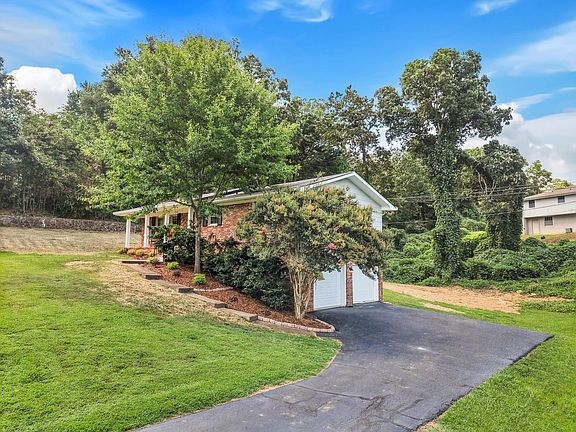 5th image of 5813 Northwoods Dr