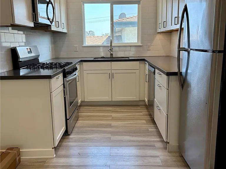300 Maryland St #2 — Photo 4