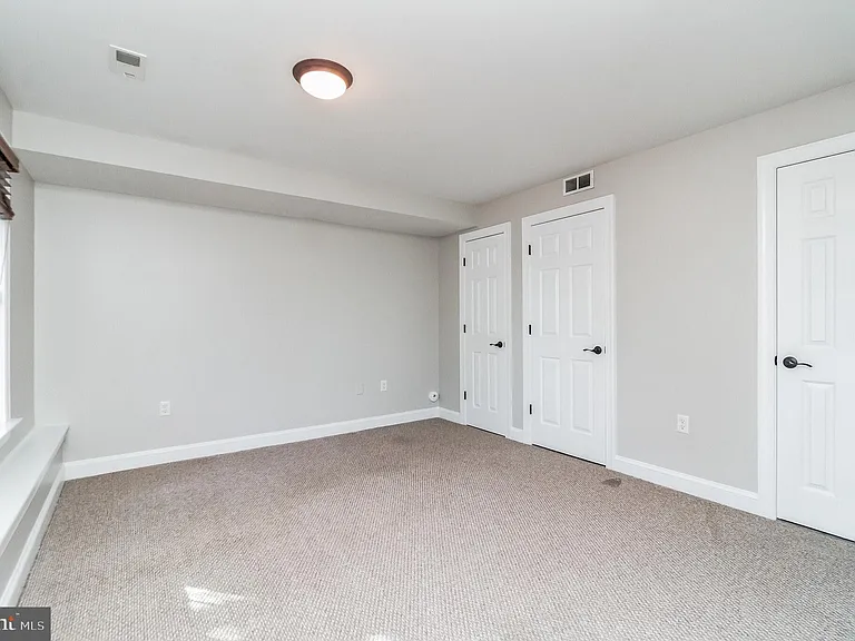 2270 S Garfield St #4 — Photo 30