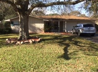 4 Palm Pl, Angleton, TX 77515