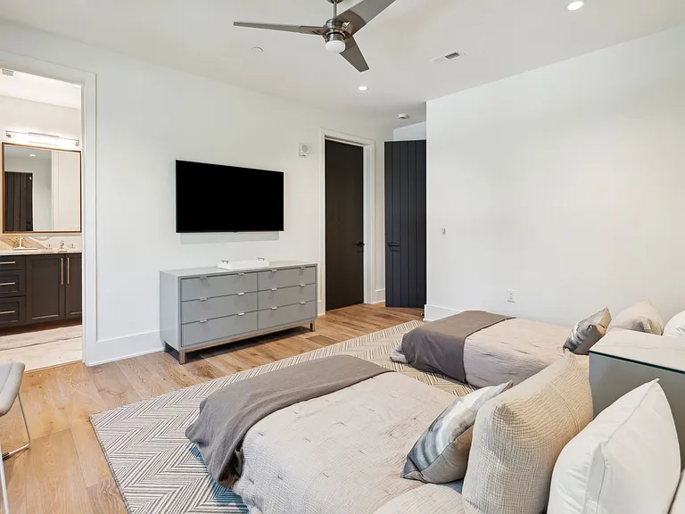 5320 Southern Pines Ln — Photo 37