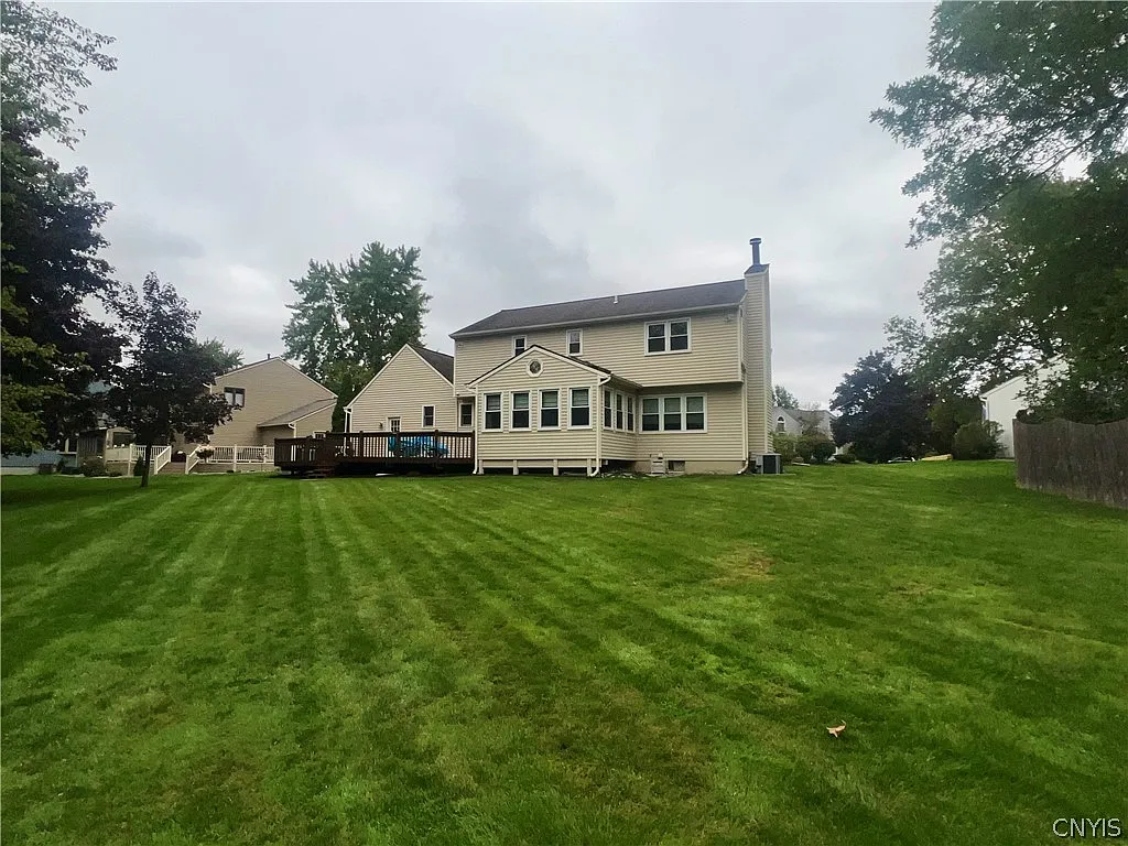 4 bed, 2.5 bath, 2216 sqft, $3,750 — Photo 3
