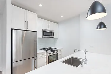 Rented by R New York