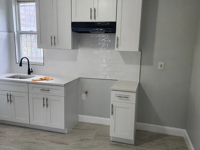 495 Bergen St #1L — Photo 2