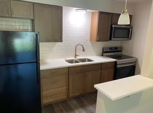 121 S Washington St APT 2, Genoa, IL 60135