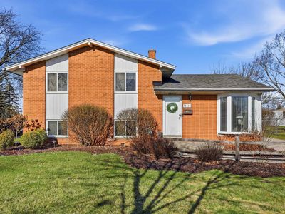 34215 Zimmer Dr, Sterling Heights, MI, 48310