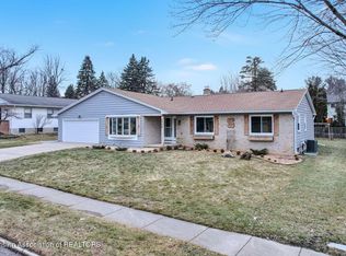 2958 Crestwood Dr, East Lansing, MI 48823