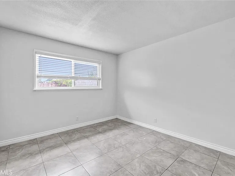 9436 Ramona Ave — Photo 12
