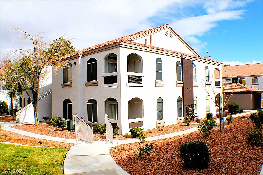 700 Carnegie St — Photo 1