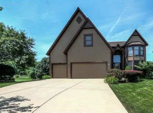 14216 Rosehill St, Overland Park, KS 66221