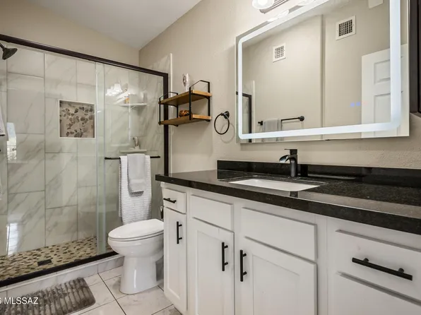 3303 W Alexanderwood Dr, Tucson, AZ 85746