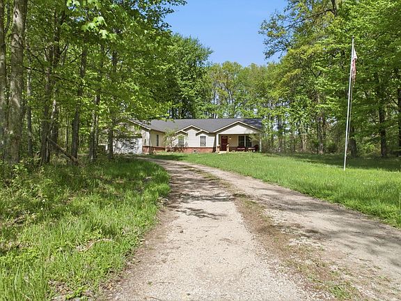 2nd image of 1690 Woodville Pike
