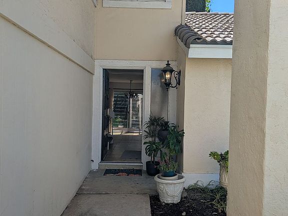 3rd image of 6727 Bedlow Ct