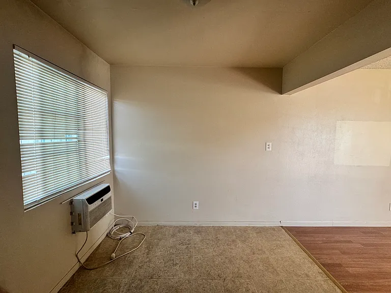 213 N 3rd Ave #9 — Photo 3