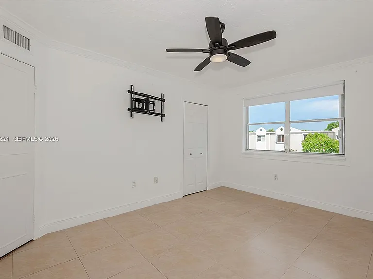 4520 SW 68th Court Cir #5-25 — Photo 16