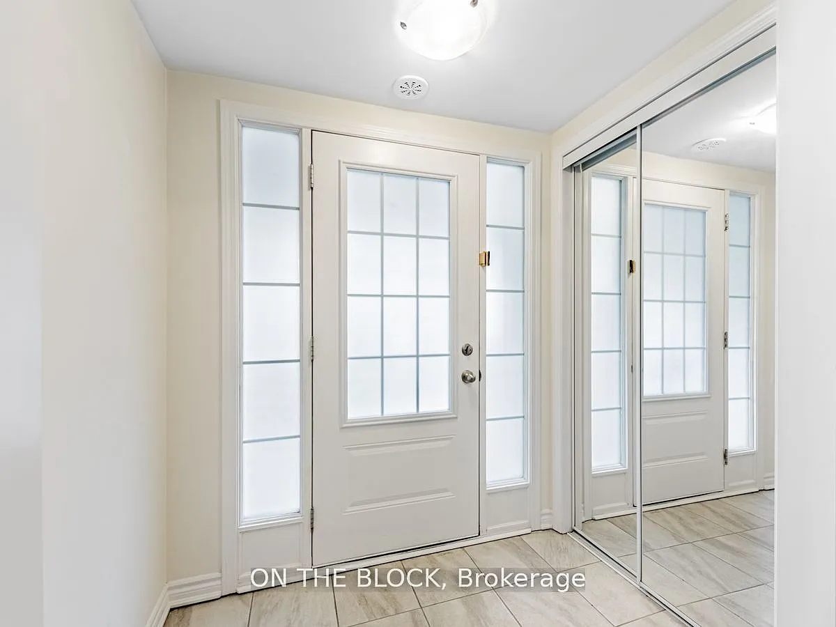 3 bed, $3,000 — Photo 4