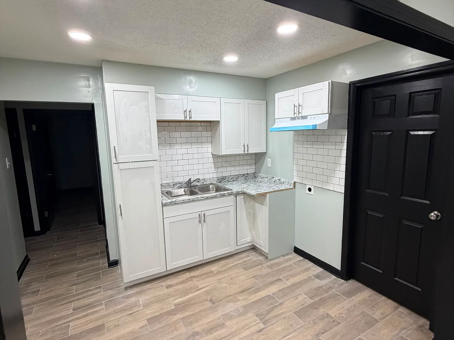 3 bed, $1,350 — Photo 4