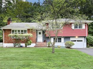 5 Glenbrook Rd, Monsey, NY 10952