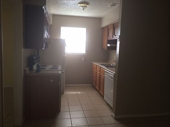 4th image of 1509 Hillside Dr