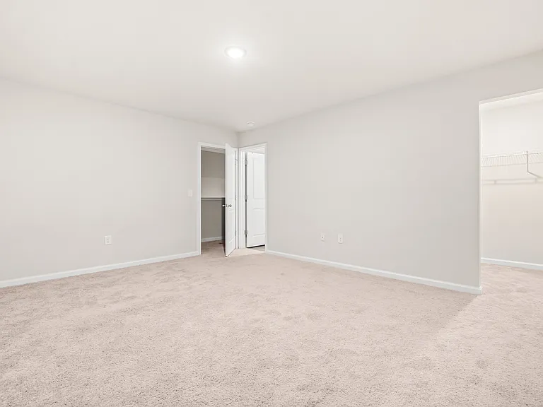 140 Lillian Ln — Photo 17