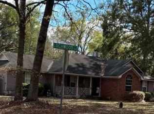 2403 Lochwood Dr, Valdosta, GA 31601