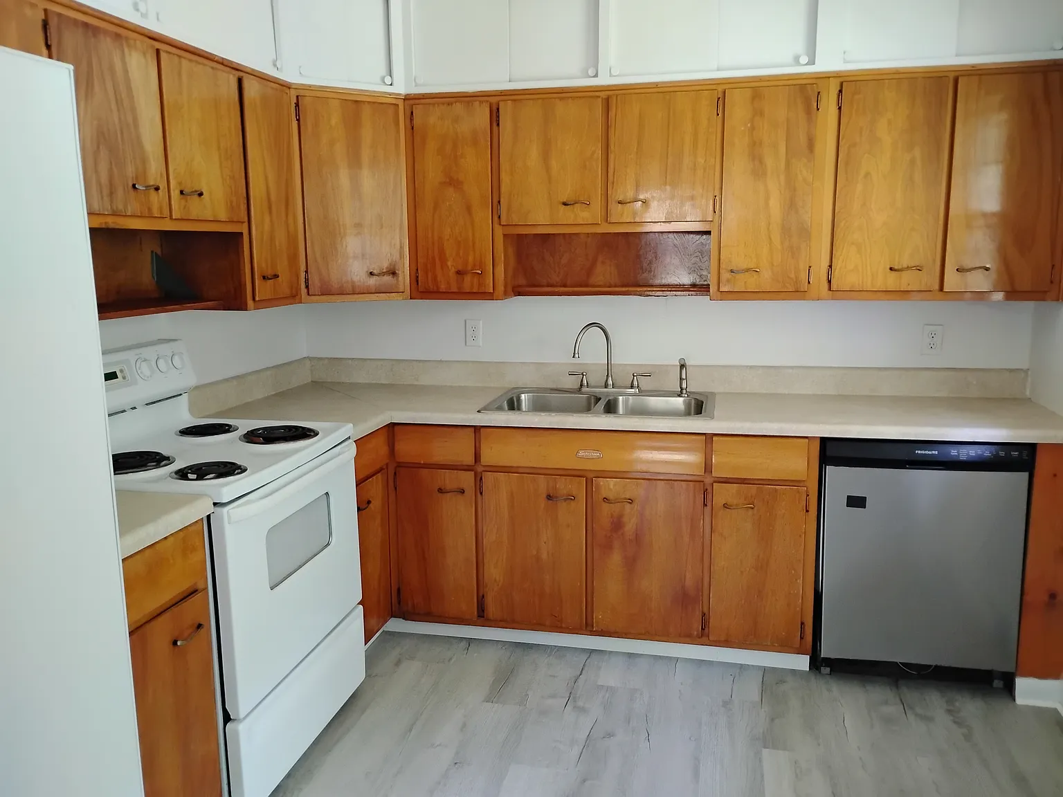 3 bed, 2581 sqft, $2,500 — Photo 4